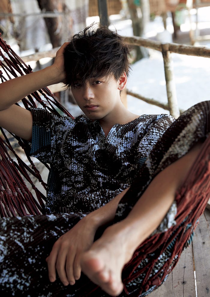 竹内涼真/写真集『Ryoma Takeuchi』より(画像提供:マガジンハウス)