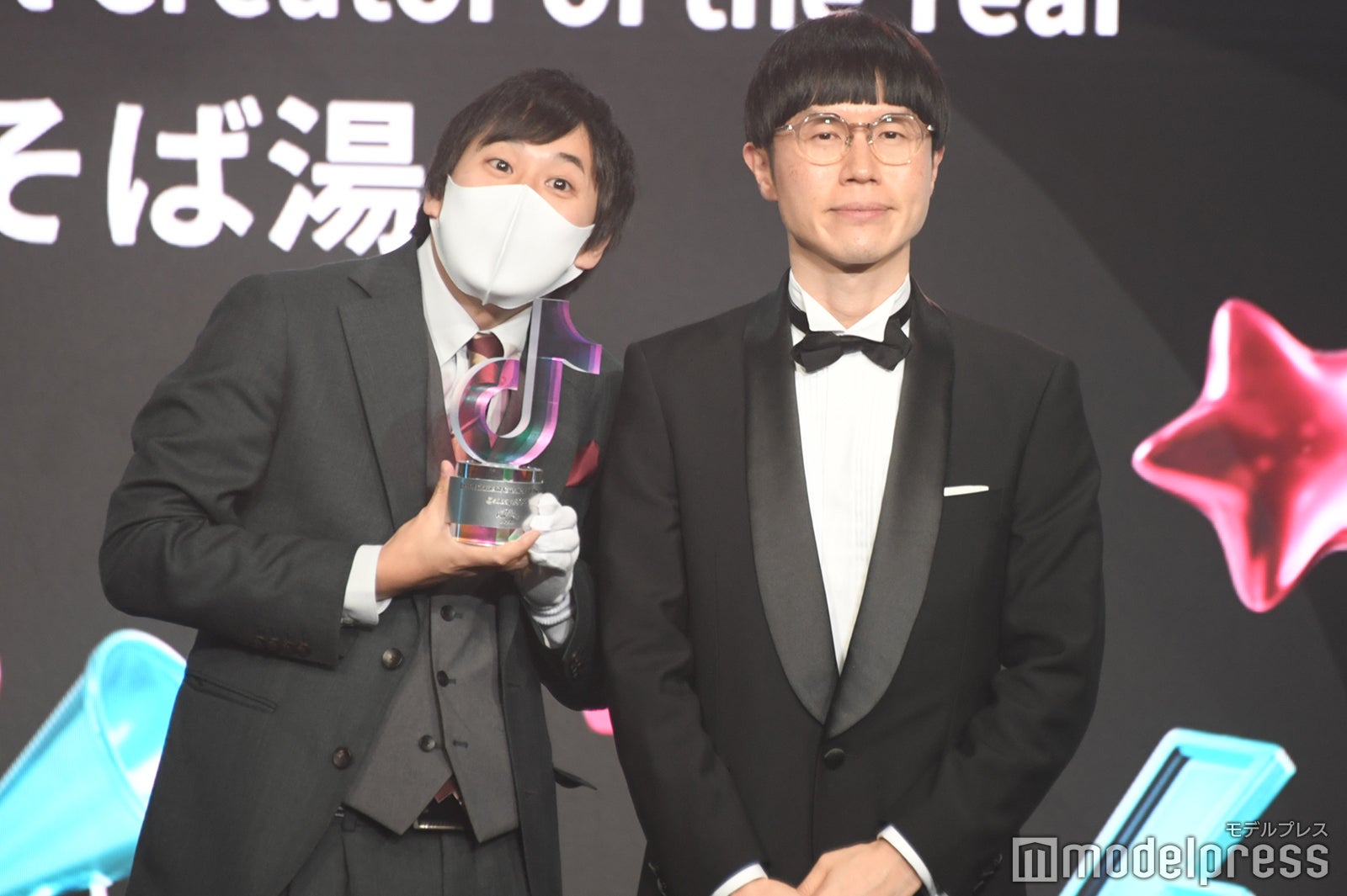 そば湯、ケンティー健人（C）モデルプレス