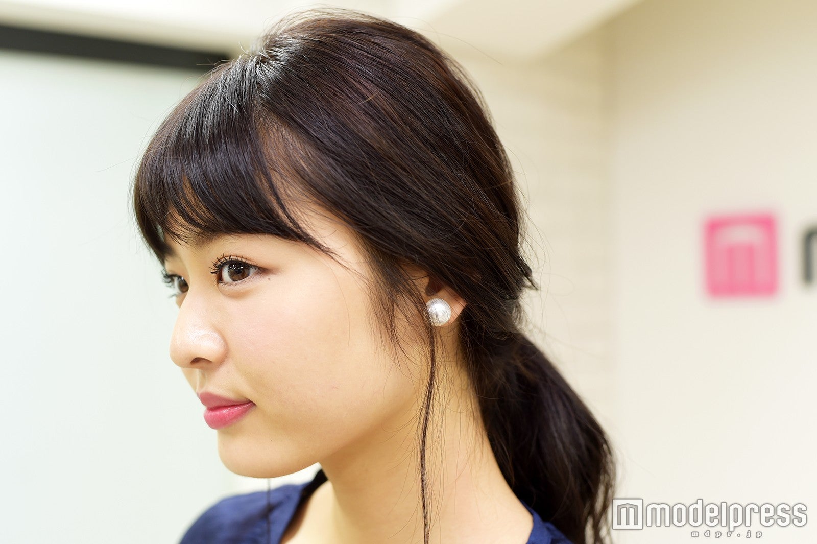 パールのイヤリングがお気に入り！（C）モデルプレス