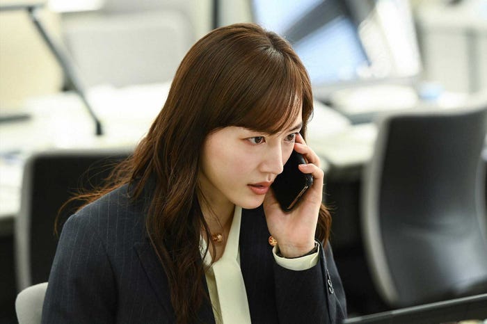 綾瀬はるか「天国と地獄 ~サイコな2人~」第7話より(C)TBS