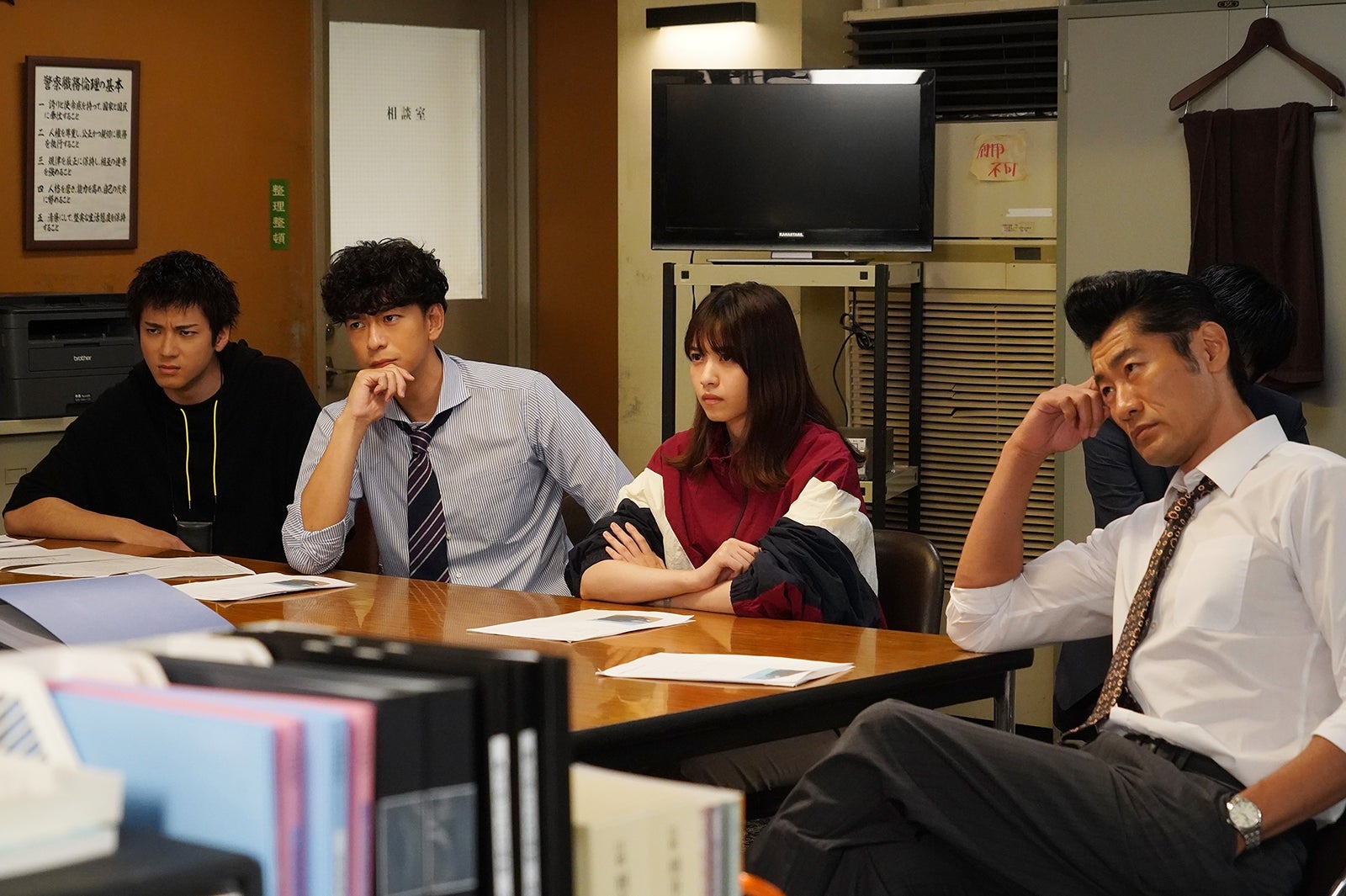 山田裕貴、三浦翔平、西野七瀬、平山祐介 「ハコヅメ～たたかう！交番女子～」第7話より（C）日本テレビ