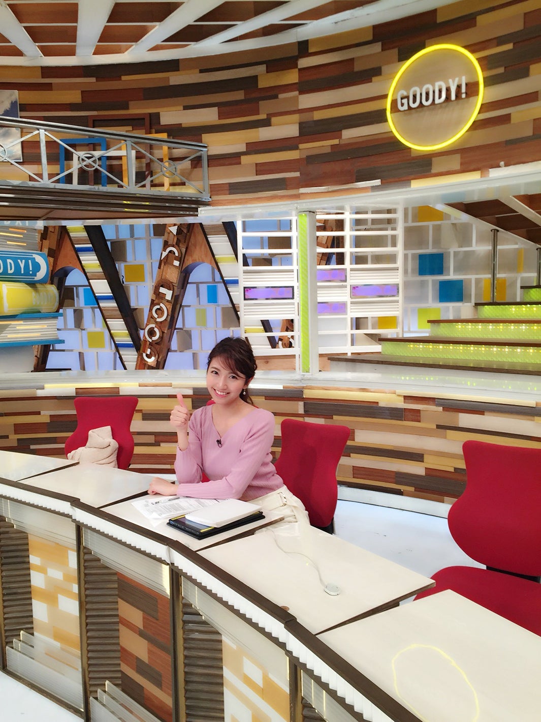 毎日の番組でも生放送が終わるとホッとします。（提供写真）