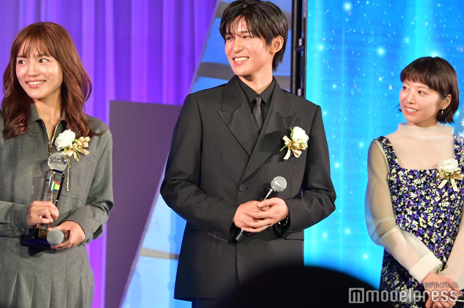 川口春奈、目黒蓮、夏帆（C）モデルプレス