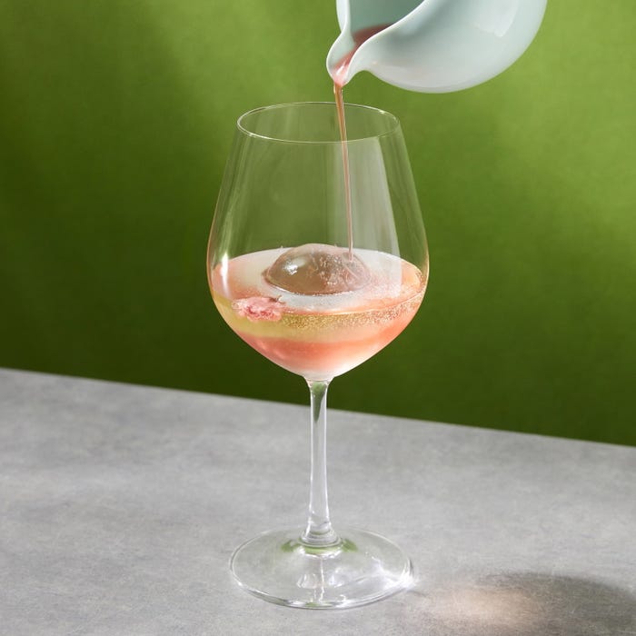 スプリング ブロッサミング アリュール<店内利用のみ>¥2,200/画像提供:スターバックス コーヒー ジャパン