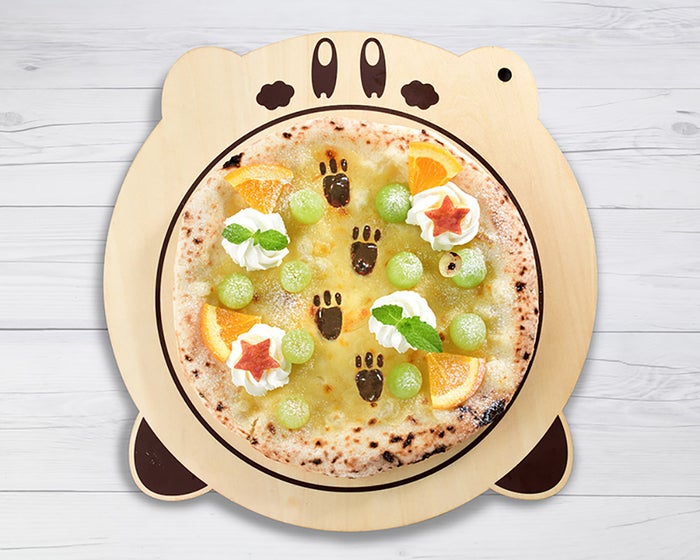 ガルルフィのあしあとデザートピッツァ1,628円:カービィカフェ TOKYOのみ/画像提供:ベネリック