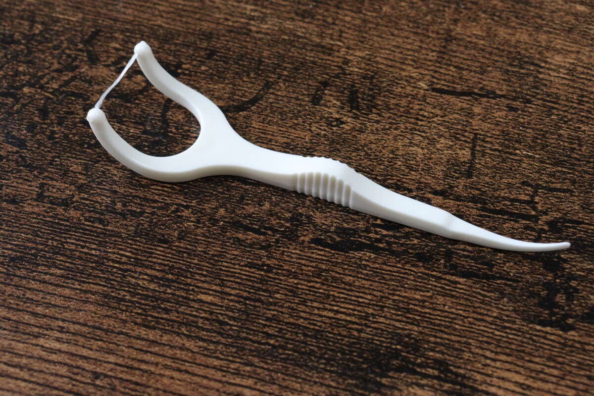 Y字型糸つきようじ（14本）　形状