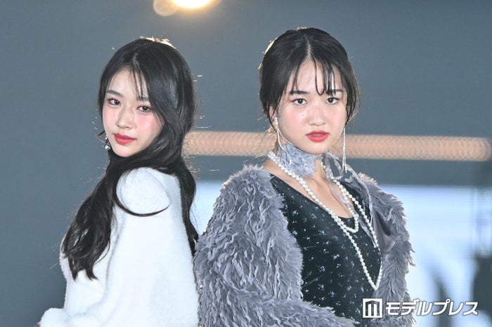 藤岡弘、娘の天翔愛＆天翔天音、シミラールックで堂々ランウェイ【GirlsAward 2024AW】