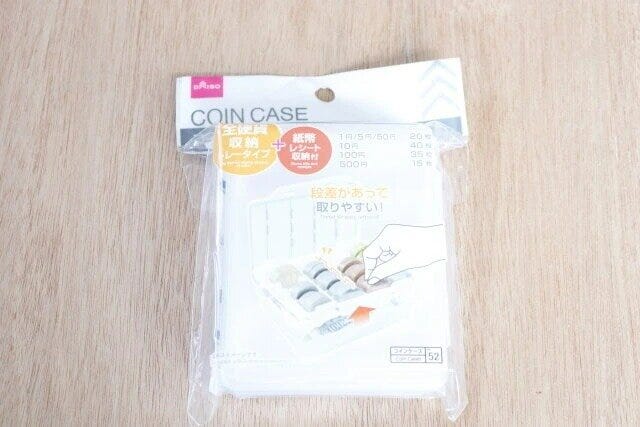ダイソー　コインケース（全硬貨収納トレータイプ）　パッケージ