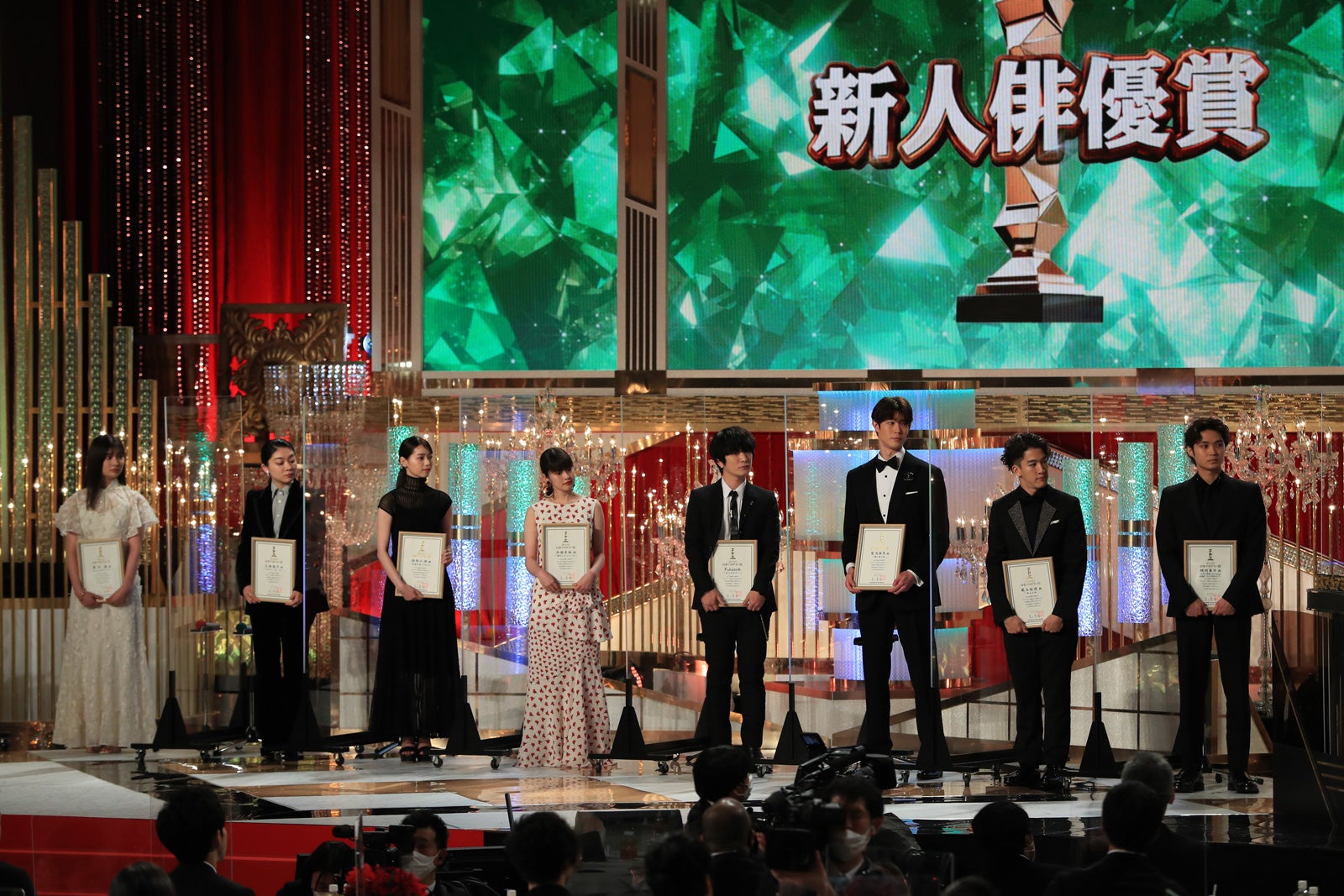 吉川愛、三浦透子、西野七瀬、今田美桜、Fukase、宮沢氷魚、尾上右近、磯村勇斗（C）東京写真記者協会