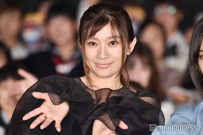 篠原涼子(C)モデルプレス