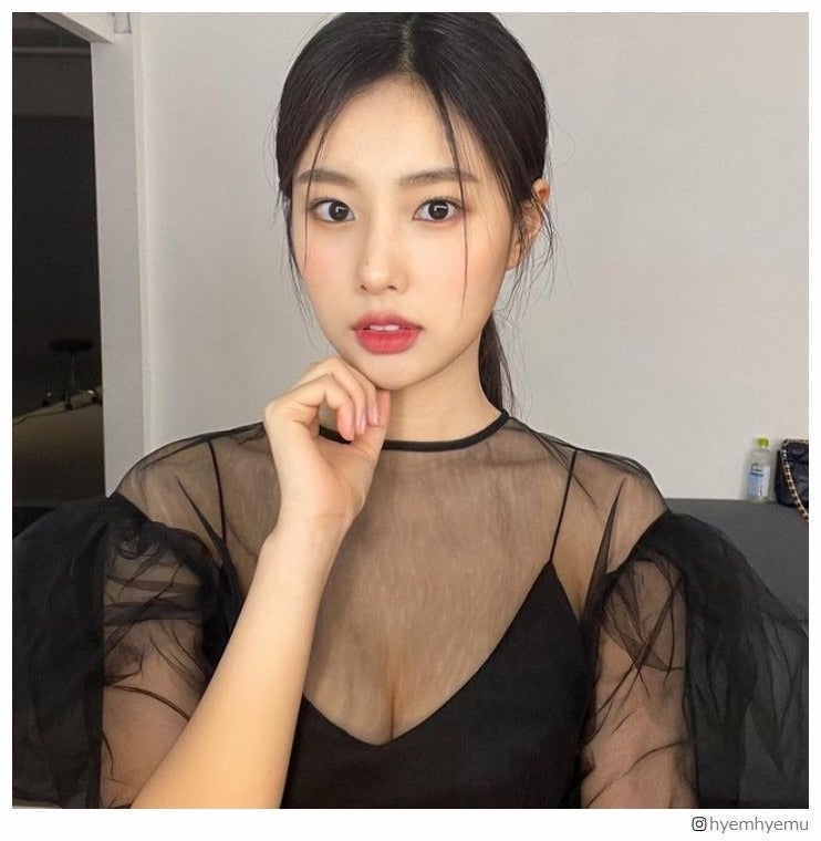 元IZ*ONEカン・ヘウォン、Instagram開設 セクシーなキャミソール姿披露