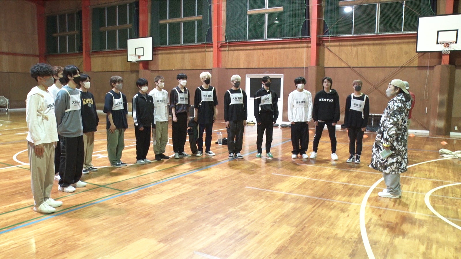 グループダンス動画審査・合宿の様子 （C）NTV
