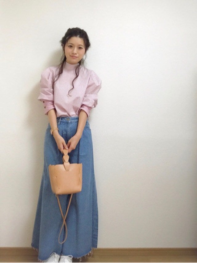 デニムのワイドパンツ 秋冬コーデにどう着こなす おしゃれなデニムワイドパンツコーデ8選 モデルプレス デニムのワイドパンツ 秋冬コーデにどう着こなす おしゃれなデニムワイドパンツコーデ8選 モデルプレス