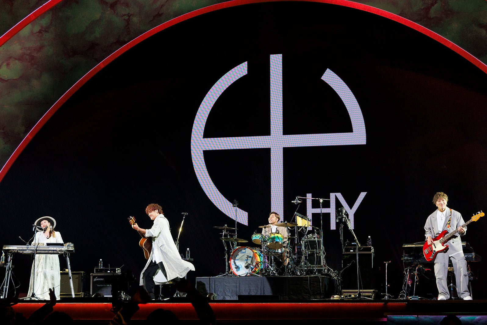 HY／撮影：田中聖太郎写真事務所