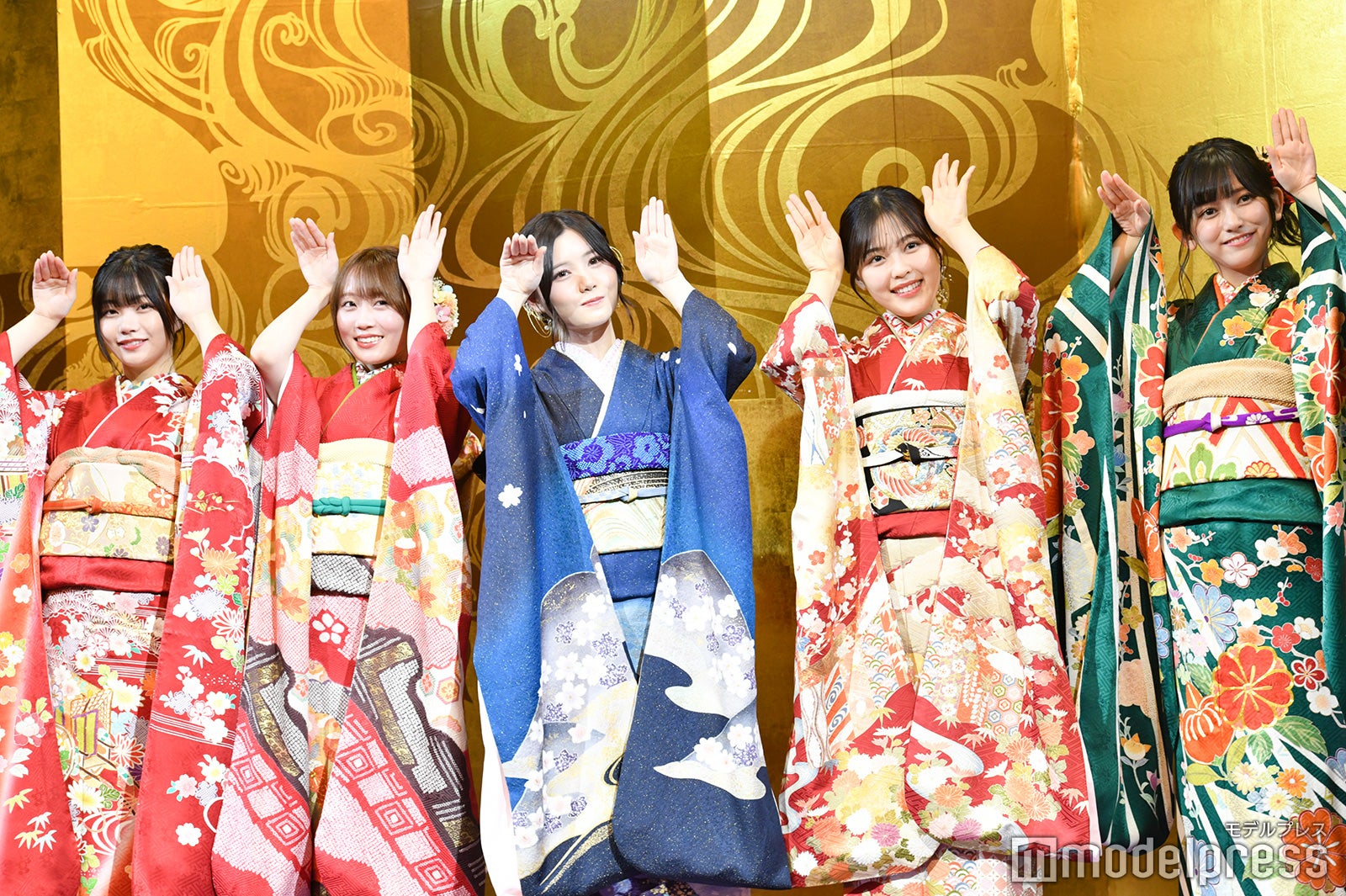 中西アルノ、矢久保美緒、伊藤理々杏、柴田柚菜、池田瑛紗（C）モデルプレス