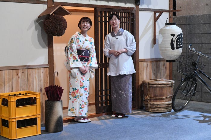 新井恵理那(左)/(C)テレビ朝日