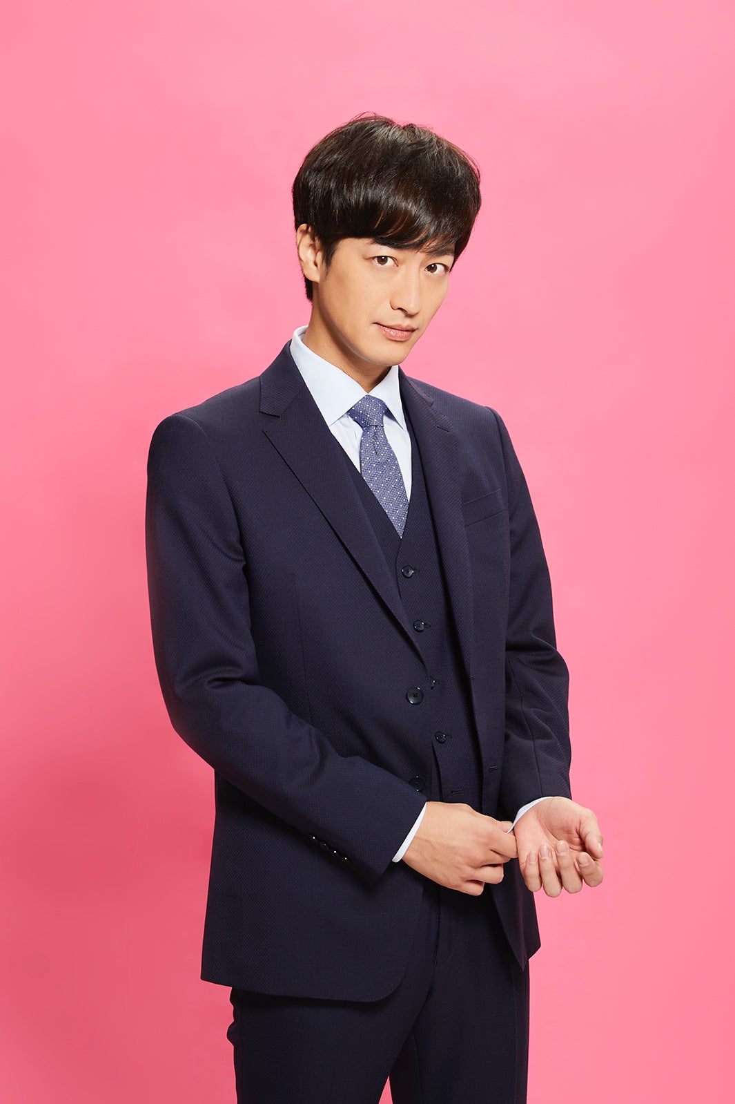 竹財輝之助（C）「年の差婚」 製作委員会・MBS