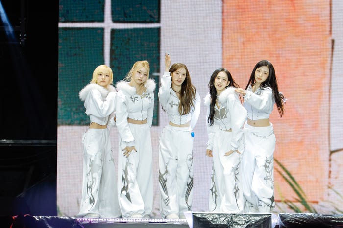 KiiiKiii「2025 MUSIC BANK GLOBAL FESTIVAL IN JAPAN」撮影:上山陽介、木村泰之、石井亜希、堀内レイ