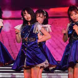 佐藤美波、篠崎彩奈、宮崎美穂「AKB48単独コンサート ～好きならば好きだと⾔おう～」（C）モデルプレス