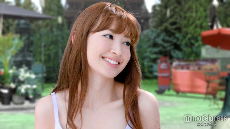 小嶋陽菜／「PEACH JOHN」の新商品「ドリームブラ」ショートムービーより