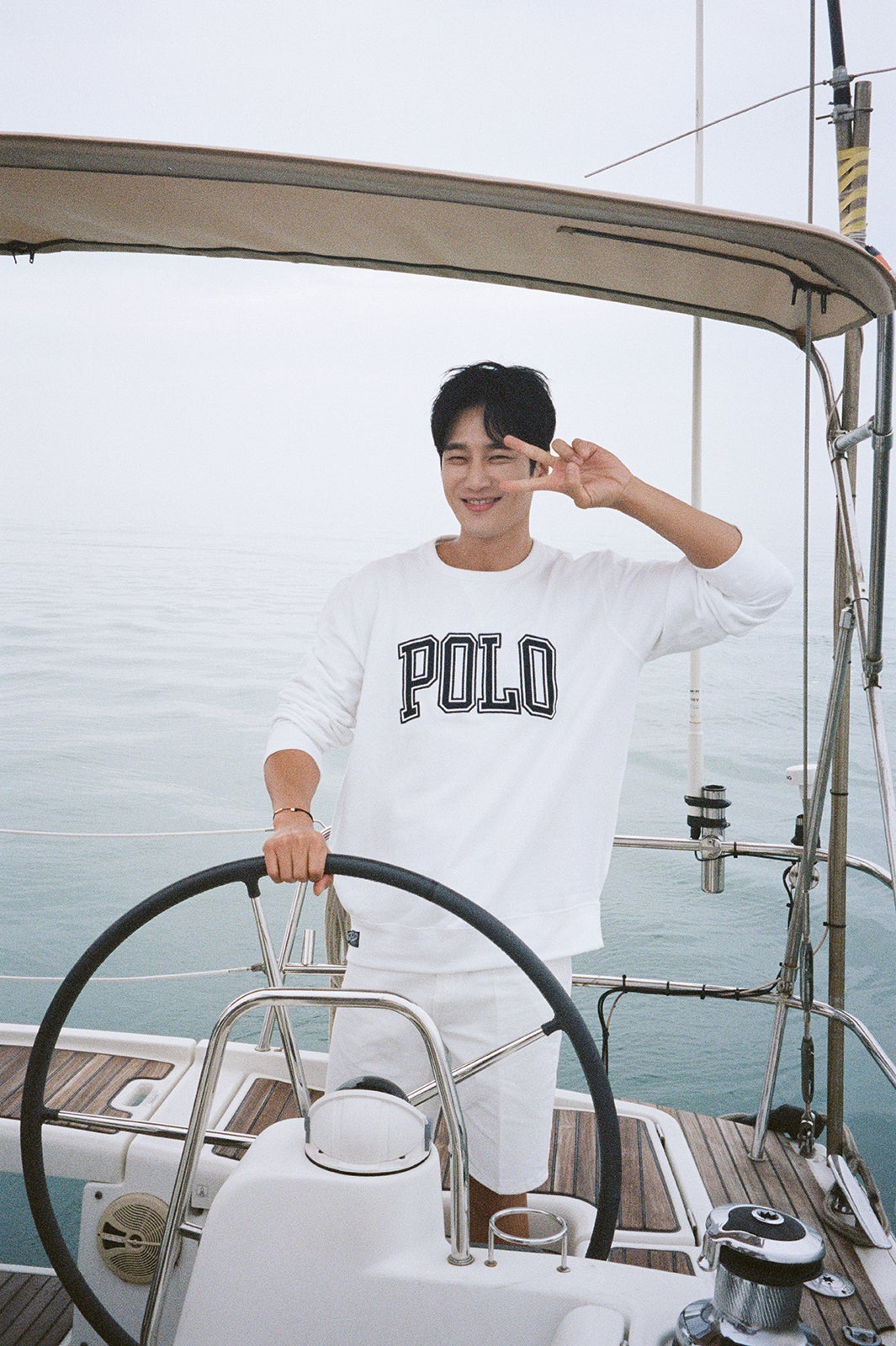 アン・ボヒョン写真集「Unbearable Moment」先行カット （写真提供：講談社）