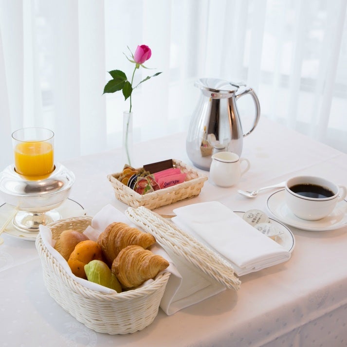 3位「帝国ホテル東京」プレミアムタワー朝食ルームサービスイメージ