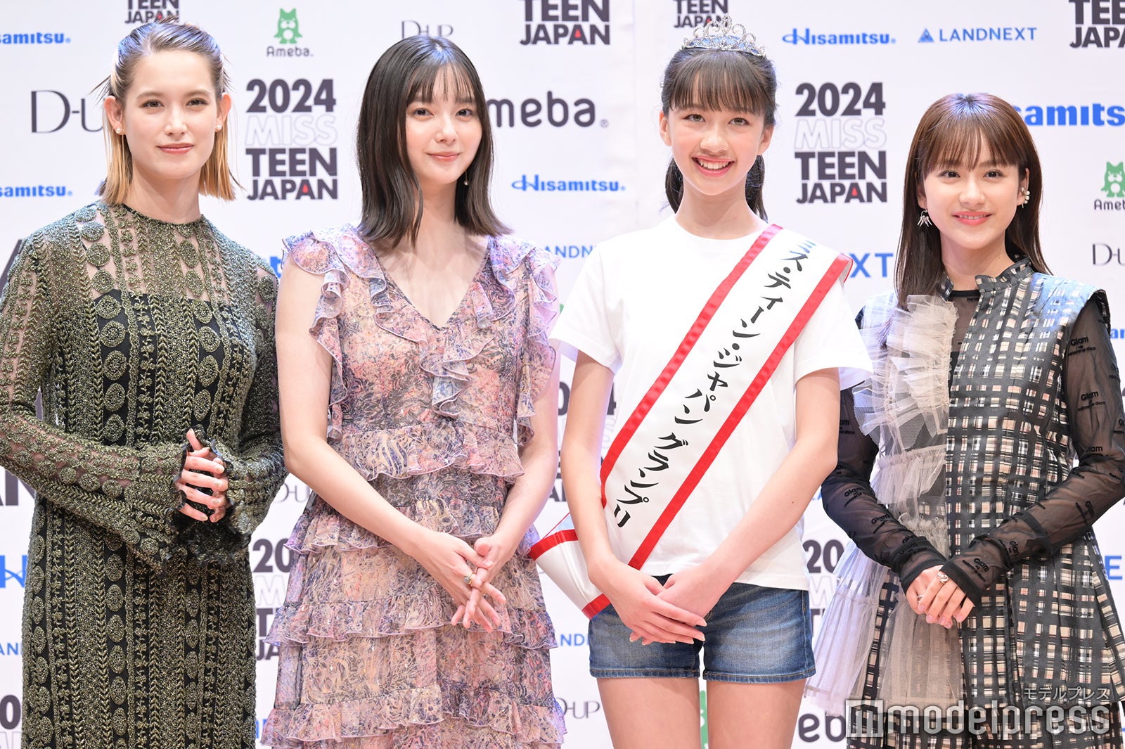 トラウデン直美、新川優愛、コバルチク花理愛さん、平祐奈（C）モデルプレス