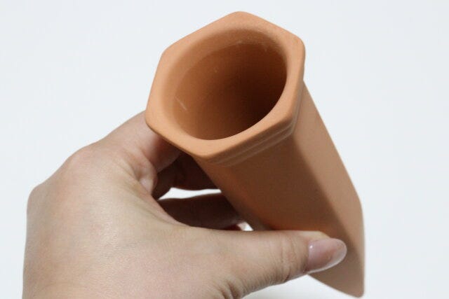 ダイソー 植物用ウォーターディスペンサー ダイソーの植物用ウォーターディスペンサー