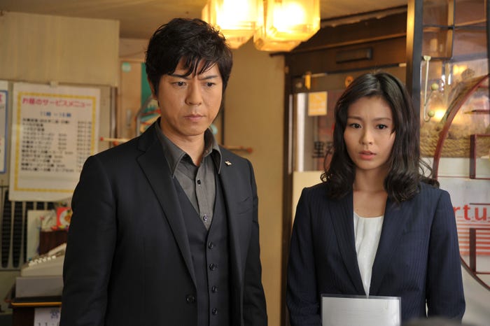 上川隆也、本仮屋ユイカ(画像提供:テレビ朝日)