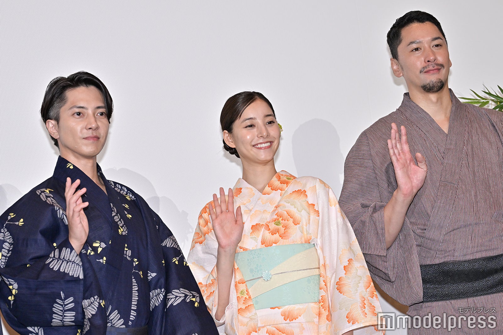 山下智久、新木優子、深水元基（C）モデルプレス