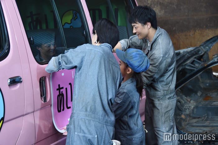 オグ&タカシ家族(C)モデルプレス