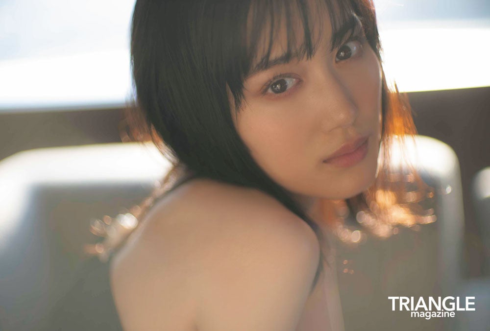 「TRIANGLE magazine 01」山下美月、楽天限定特典ポストカード（講談社）撮影／中村和孝