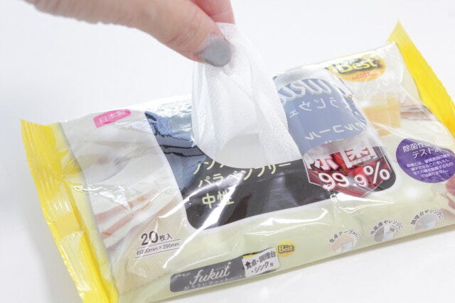 ダイソーの取り出しやすいエルモアfukutおそうじシート