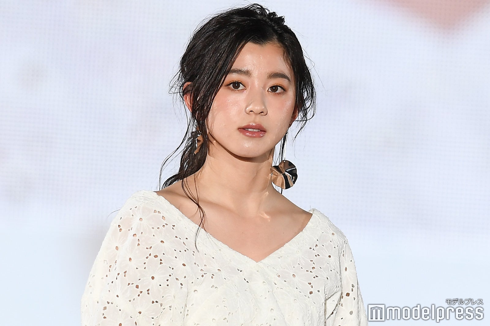 朝比奈彩（C）モデルプレス