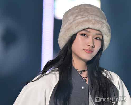 櫻坂46山崎天、囲み目メイクでクールな眼差し 笑顔封印からの“舌出し”で悩殺<TGC2023A/W>