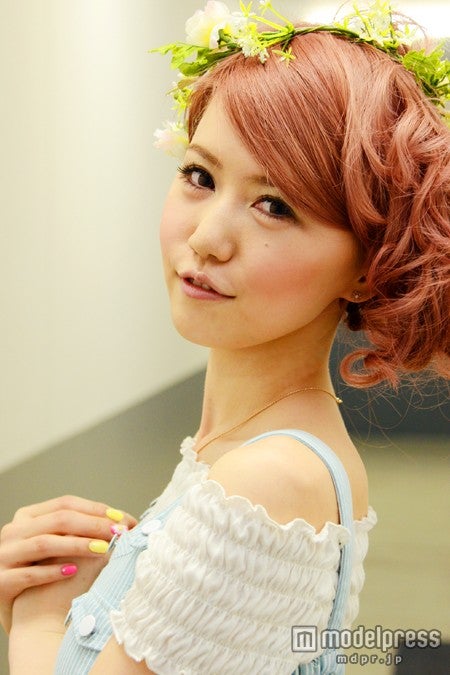 インタビューに応じた河西里音