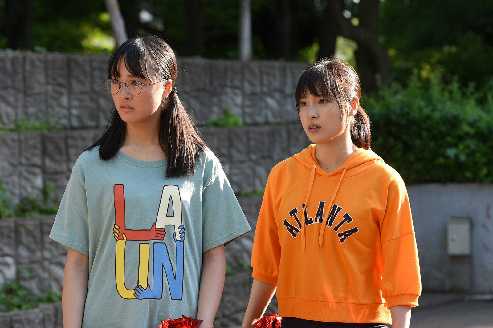 大友花恋、土屋太鳳／「チア☆ダン」第1話より（C）TBS