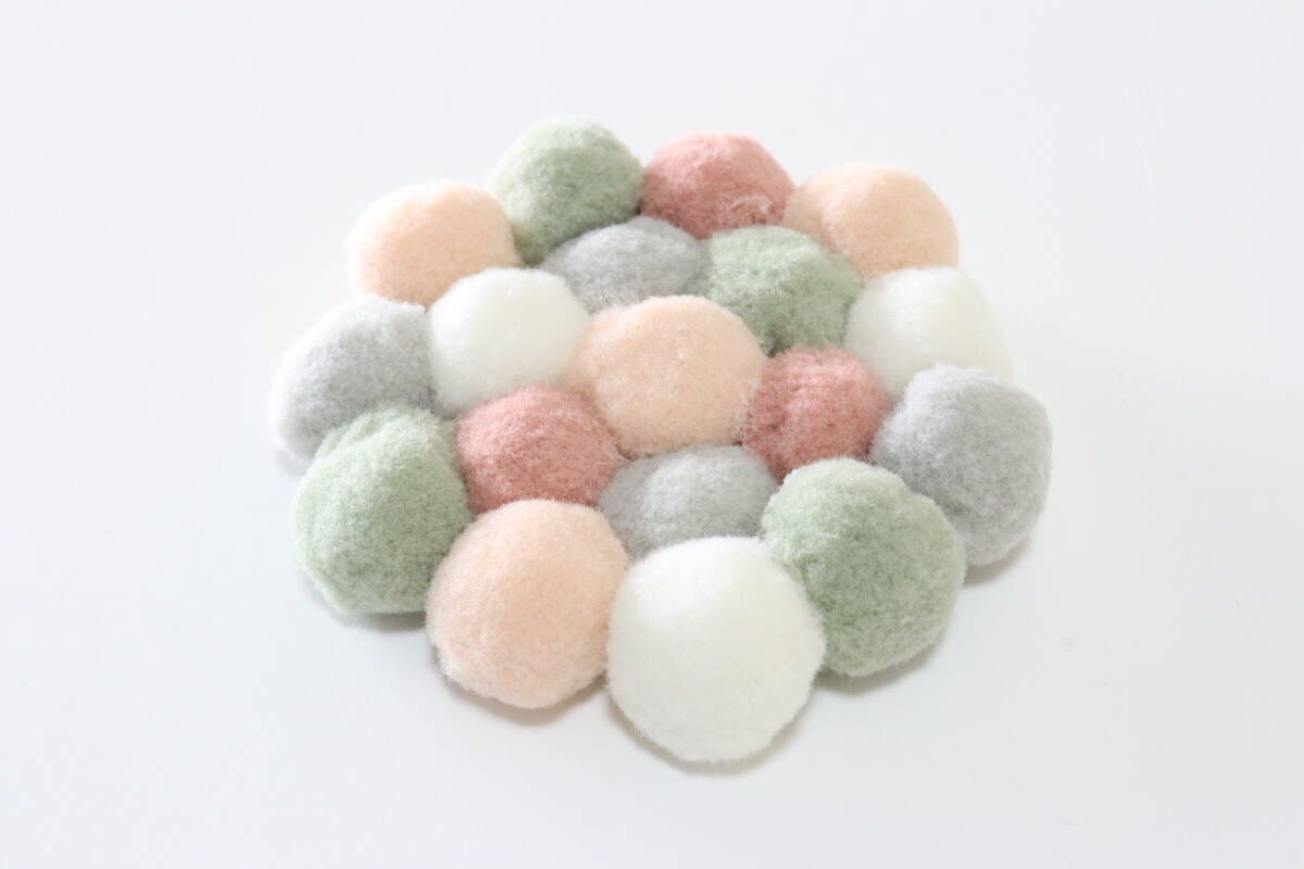 ダイソー　デコレーションボール　コースター　ハンドメイド