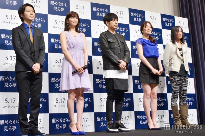 （左から）村井良大、石橋杏奈、堂珍嘉邦、高梨臨、辻仁成