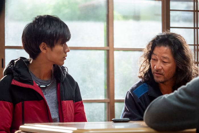 永瀬廉、浅野忠信 (C)NHK