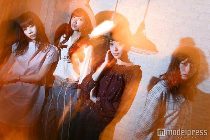 SILENT SIREN(左から)あいにゃん、ひなんちゅ、すぅ、ゆかるん(C)モデルプレス