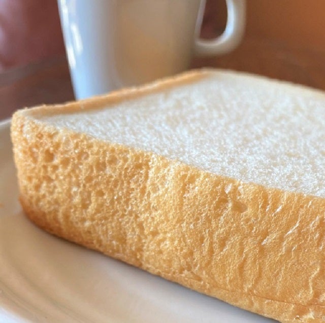 ファミア食パン側面