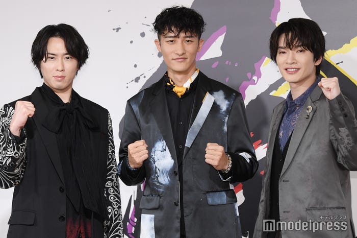 「祭 GALA」製作発表記者会見に登壇した宮舘涼太、岩本照、深澤辰哉(C)モデルプレス