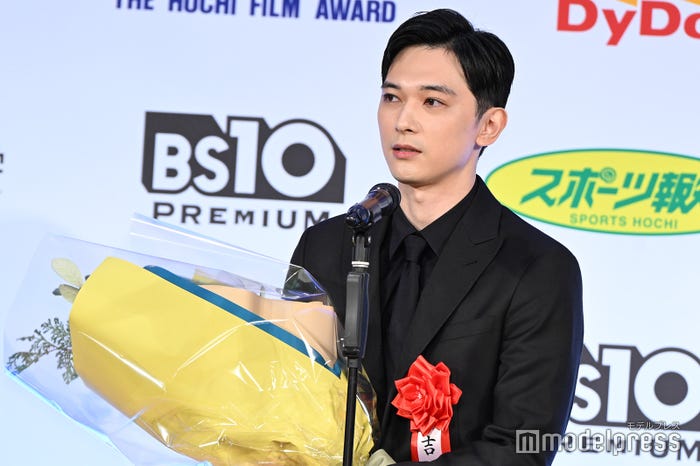 吉沢亮(C)モデルプレス