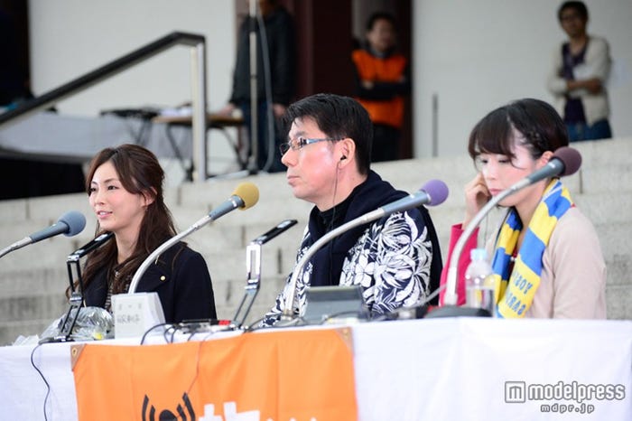 押切もえ(左)、吉田照美(中)