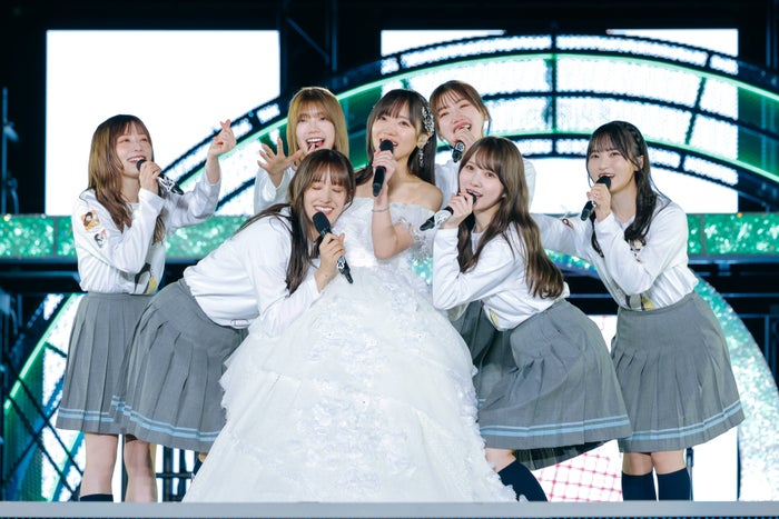 日向坂46一期生、齊藤京子卒コンでハプニング「1回中断しまーす」“楽曲やり直し”で反省会？