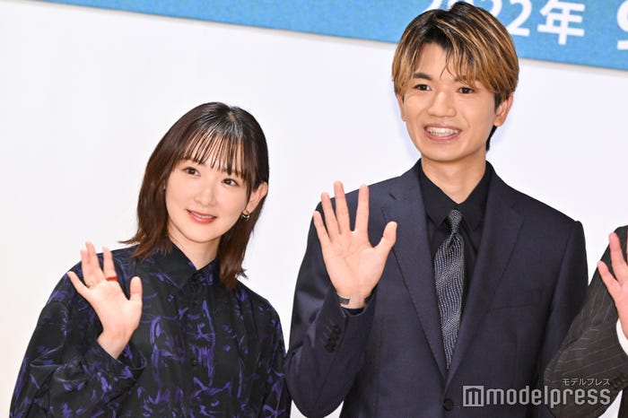 恋人役を演じる生駒里奈、高地優吾 (C)モデルプレス