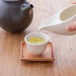 日本茶インストラクターが淹れる本格的な宇治茶／画像提供：福寿園