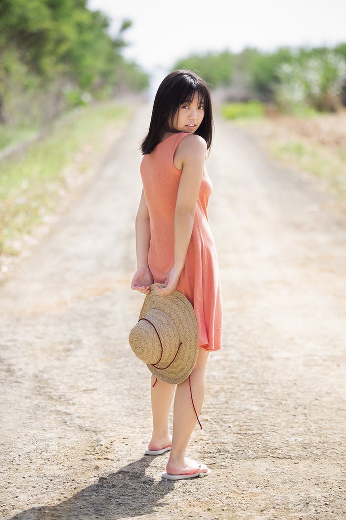 大原優乃/撮影:佐藤佑一(画像提供:講談社)