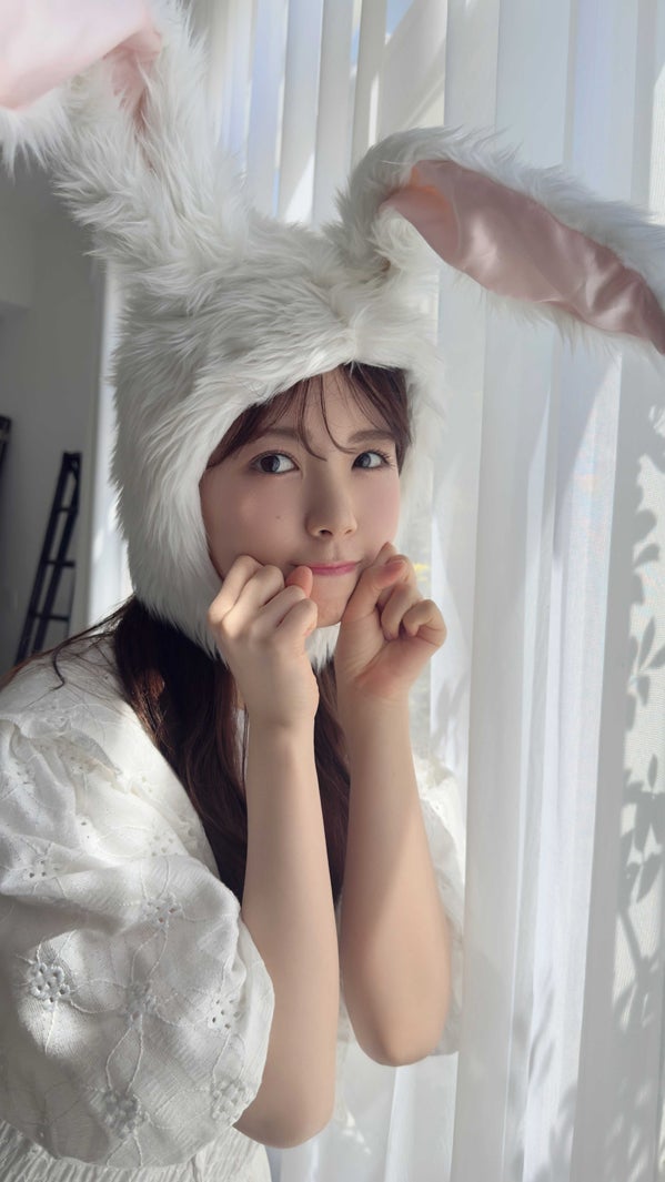 筒井あやめ  1st写真集「感情の隙間」公式Xより